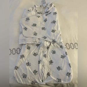 Halo sleep swaddle with lambs